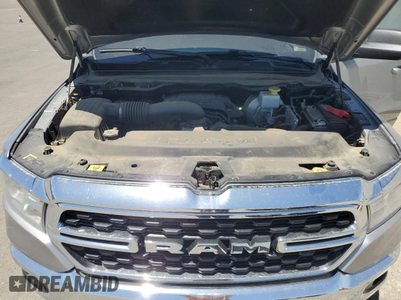2022 Ram 1500 Big Horn z VIN 1C6SRFFT8NN259663, wystawiony jako Copart lot #55697895 z przebiegiem 63 395 mil mil oraz Czysty tytuł • Clean title. Historia ofert i sprzedaży dostępna na DreamBid. Obrazek 11.