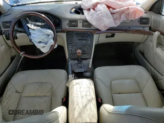 2005 Volvo S80 with VIN YV1TH592651404777, listed as a Copart auction lot 76983124 with 0 mi miles and Salvage Title. Bid and sale history available at carsss.com. Image 8.