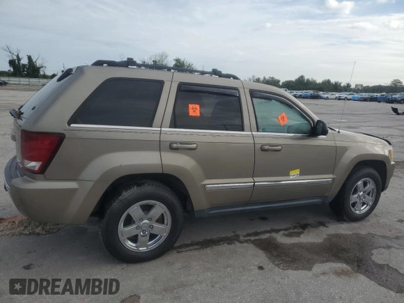 2005 Jeep Grand Cherokee Limited with VIN 1J8HR58215C671851, listed as a Copart auction lot 70700074 with 108,304 mi miles and Salvage Title. Bid and sale history available at carsss.com. Image 3.