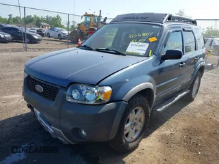 2005 Ford Escape XLT z VIN 1FMCU931X5KD62886, wystawiony jako IAAI lot #42564007 z przebiegiem 134 080 mil mil oraz . Historia ofert i sprzedaży dostępna na DreamBid. Obrazek 17.