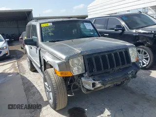 2006 Jeep Commander with VIN 1J8HH48KX6C367335, listed as a IAAI auction lot 39776393 with 190,707 mi miles. Bid and sale history available at carsss.com. Image 6.
