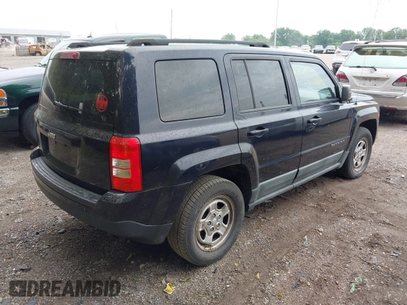 2011 Jeep Patriot Sport z VIN 1J4NT1GB3BD146294, wystawiony jako IAAI lot #42523267 z przebiegiem 199 497 mil mil oraz . Historia ofert i sprzedaży dostępna na DreamBid. Obrazek 4.
