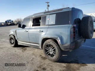2021 Land Rover Defender S z VIN SALEJ7RX6M2035267, wystawiony jako Copart lot #41673735 z przebiegiem Nie podano mil oraz Czysty tytuł • Clean title. Historia ofert i sprzedaży dostępna na DreamBid. Obrazek 2.