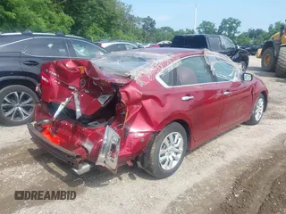 2016 Nissan Altima SR with VIN 1N4AL3AP5GN313458, listed as a IAAI auction lot 40893852 with 169,847 mi miles and . Bid and sale history available at DreamBid. Image 4.