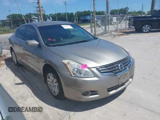 2012 Nissan Altima S with VIN 1N4AL2AP0CC220637, listed as a IAAI auction lot 41842522 with 132,622 mi miles and . Bid and sale history available at carsss.com. Image 1.