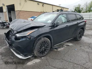 2023 Toyota Highlander L with VIN 5TDKDRBH3PS514078, listed as a Copart auction lot 57039555 with 21,607 mi miles and Salvage title. Bid and sale history available at DreamBid. Image 1.