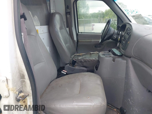 2000 Ford Econoline Cargo with VIN 1FTNE24L8YHB14204, listed as a IAAI auction lot 42151691 with 240,475 mi miles and . Bid and sale history available at DreamBid. Image 8.