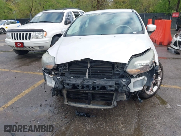 2012 Ford Focus Titanium with VIN 1FAHP3N29CL415935, listed as a IAAI auction lot 42004275 with 227,262 mi miles and . Bid and sale history available at carsss.com. Image 6.