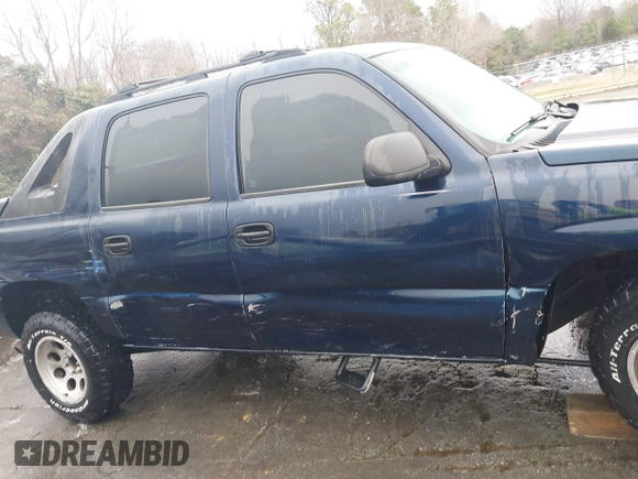 2004 Chevrolet Avalanche Z66 with VIN 3GNEC12T04G328800, listed as a IAAI auction lot 41465085 with 230,192 mi miles and . Bid and sale history available at DreamBid. Image 13.