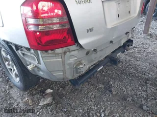 2001 Toyota Highlander with VIN JTEGF21A410019289, listed as a IAAI auction lot 41397643 with 187,882 mi miles. Bid and sale history available at carsss.com. Image 6.