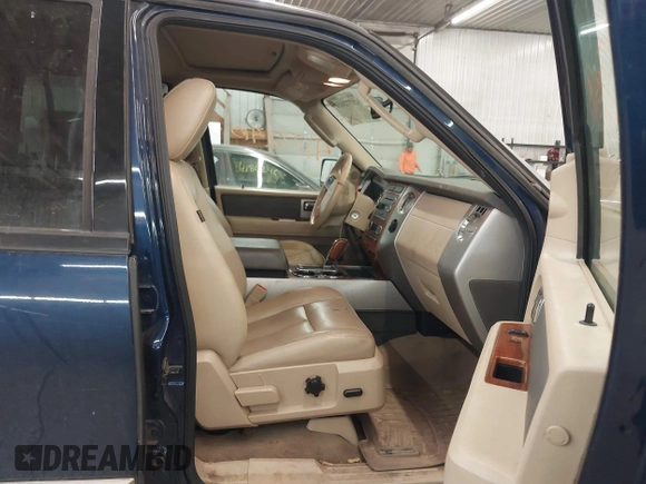 2009 Ford Expedition EL Eddie Bauer with VIN 1FMFK18569EB04353, listed as a IAAI auction lot 41772410 with 215,985 mi miles. Bid and sale history available at carsss.com. Image 5.