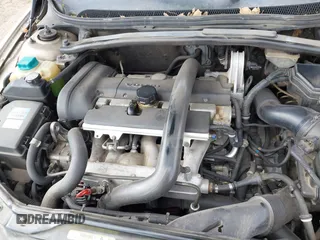 2002 Volvo V70 with VIN YV1SZ58D321064933, listed as a IAAI auction lot 42110198 with 124,324 mi miles and . Bid and sale history available at DreamBid. Image 10.