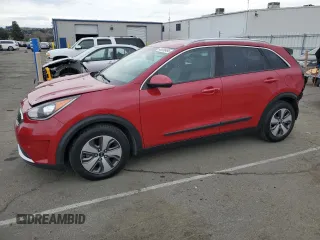 2018 Kia Niro LX with VIN KNDCB3LC1J5153943, listed as a Copart auction lot 49508495 with 135,598 mi miles and Salvage Title. Bid and sale history available at carsss.com. Image 1.