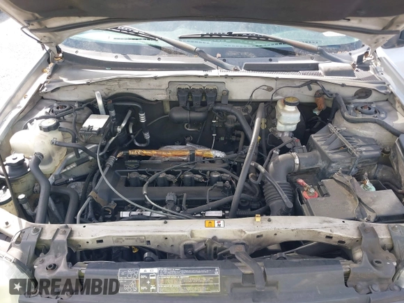2005 Ford Escape XLS Value with VIN 1FMYU02Z35KD87671, listed as a IAAI auction lot 41880824 with 278,689 mi miles. Bid and sale history available at carsss.com. Image 10.