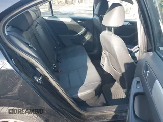 2012 Volkswagen Jetta Sedan SEL w/Sunroof with VIN 3VWLX7AJ2CM409673, listed as a IAAI auction lot 41860309 with 186,661 mi miles. Bid and sale history available at carsss.com. Image 8.