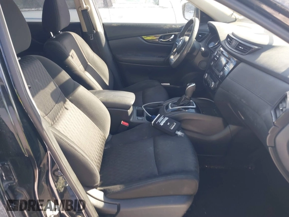 2017 Nissan Rogue SV z VIN KNMAT2MV0HP608665, wystawiony jako IAAI lot #41527630 z przebiegiem 91 335 mil mil oraz . Historia ofert i sprzedaży dostępna na DreamBid. Obrazek 5.