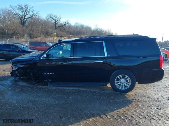 2019 Chevrolet Suburban LT with VIN 1GNSKHKC2KR120137, listed as a IAAI auction lot 41522957 with NaN miles. Bid and sale history available at carsss.com. Image 14.