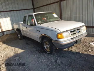 1996 Ford Ranger XL with VIN 1FTCR14AXTPA01390, listed as a IAAI auction lot 39651535 with 189,377 mi miles. Bid and sale history available at carsss.com. Image 1.