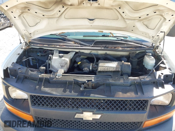 2009 Chevrolet Express Cargo Van with VIN 1GCGG25C791125061, listed as a IAAI auction lot 42131397 with 247,397 mi miles. Bid and sale history available at carsss.com. Image 10.