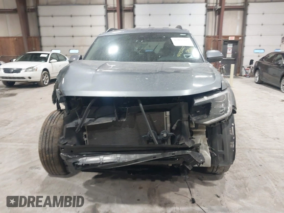 2024 Volkswagen Atlas SE with VIN 1V2HR2CA6RC534817, listed as a IAAI auction lot 41655227 with 39,214 mi miles and . Bid and sale history available at DreamBid. Image 13.