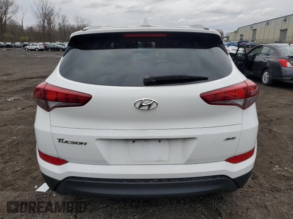 2018 Hyundai Tucson SEL z VIN KM8J3CA43JU744714, wystawiony jako Copart lot #53004585 z przebiegiem 81 303 mil mil oraz Szkody całkowita. Historia ofert i sprzedaży dostępna na DreamBid. Obrazek 6.