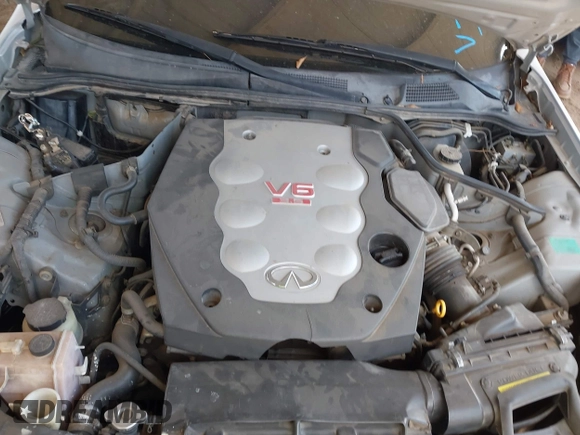 2006 Infiniti G35 with VIN JNKCV54E56M708441, listed as a IAAI auction lot 42045510 with 201,287 mi miles. Bid and sale history available at carsss.com. Image 10.
