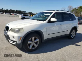 2008 BMW X5 3.0si z VIN 5UXFE43588L003408, wystawiony jako Copart lot #48843005 z przebiegiem 232 617 mil mil oraz Szkoda całkowita • Salvage title. Historia ofert i sprzedaży dostępna na DreamBid. Obrazek 1.