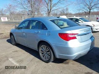 2012 Chrysler 200 Limited with VIN 1C3CCBCBXCN303781, listed as a IAAI auction lot 41807257 with 199,751 mi miles. Bid and sale history available at carsss.com. Image 3.