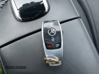 2019 Mercedes-Benz S 560 with VIN WDDUG8GB1KA430335, listed as a IAAI auction lot 41750716 with 32,468 mi miles and . Bid and sale history available at DreamBid. Image 11.