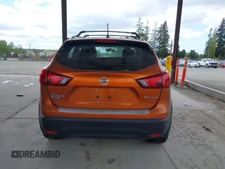 2017 Nissan Rogue Sport SL with VIN JN1BJ1CR7HW106222, listed as a IAAI auction lot 42085022 with 87,389 mi miles. Bid and sale history available at carsss.com. Image 17.