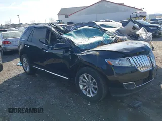 2015 Lincoln MKX with VIN 2LMDJ8JK7FBL23191, listed as a IAAI auction lot 41653687 with 115,798 mi miles. Bid and sale history available at carsss.com. Image 1.