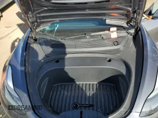 2022 Tesla Model 3 Long Range z VIN 5YJ3E1EB1NF270328, wystawiony jako Copart lot #48076395 z przebiegiem 45 595 mil mil oraz Szkoda całkowita • Salvage title. Historia ofert i sprzedaży dostępna na DreamBid. Obrazek 13.