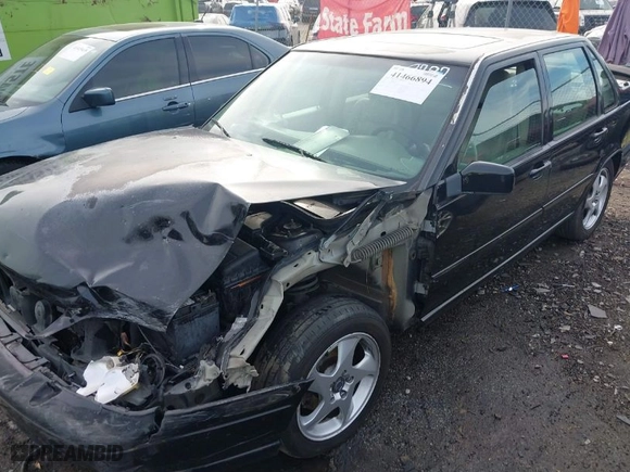 1998 Volvo S70 T5 with VIN YV1LS5371W1488787, listed as a IAAI auction lot 41466894 with 312,048 mi miles. Bid and sale history available at carsss.com. Image 6.