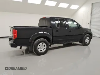 2020 Nissan Frontier S z VIN 1N6ED0EA5LN710351, wystawiony jako Copart lot #52932615 z przebiegiem 106 327 mil mil oraz Czysty tytuł • Clean title. Historia ofert i sprzedaży dostępna na DreamBid. Obrazek 3.