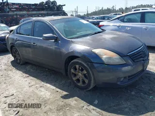 2009 Nissan Altima SL with VIN 1N4AL21E99N463262, listed as a IAAI auction lot 41780030 with 208,207 mi miles and . Bid and sale history available at DreamBid. Image 1.