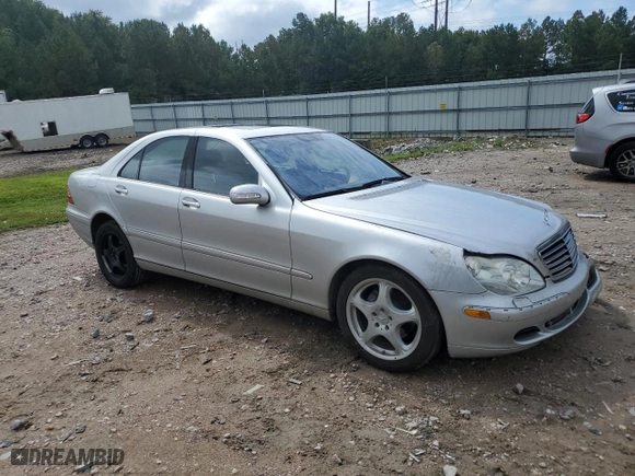 2006 Mercedes-Benz S-Class 3.7L with VIN WDBNF67JX6A483181, listed as a Copart auction lot 72025634 with 186,848 mi miles and Salvage Title. Bid and sale history available at carsss.com. Image 4.