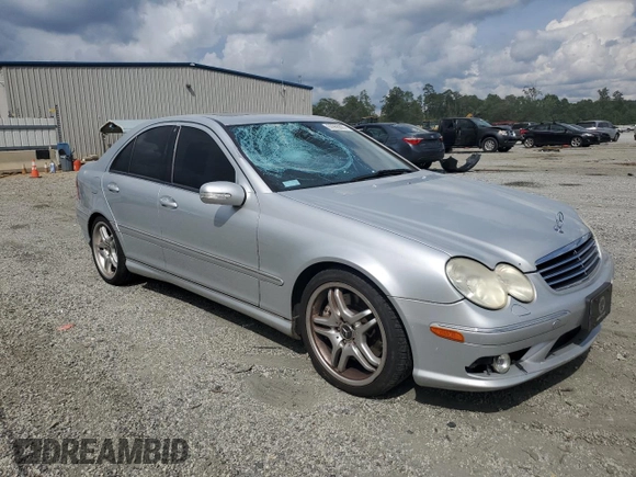 2006 Mercedes-Benz C 55 AMG with VIN WDBRF76J26F813052, listed as a Copart auction lot 60966805 with 145,472 mi miles and Salvage title. Bid and sale history available at DreamBid. Image 4.