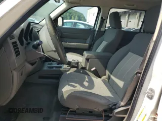2007 Dodge Nitro SXT with VIN 1D8GU28K27W663633, listed as a Copart auction lot 59552285 with 207,350 mi miles and Clean title. Bid and sale history available at DreamBid. Image 7.