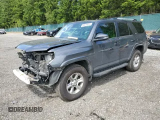 2020 Toyota 4Runner SR5 with VIN JTEBU5JR7L5833207, listed as a Copart auction lot 60679015 with 67,303 mi miles and Salvage title. Bid and sale history available at DreamBid. Image 1.