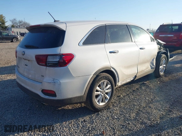 2019 Kia Sorento LX V6 with VIN 5XYPG4A57KG481194, listed as a IAAI auction lot 41748834 with 139,829 mi miles. Bid and sale history available at carsss.com. Image 4.