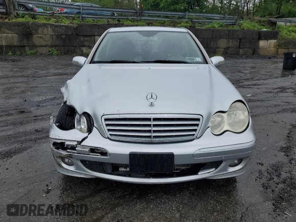 2006 Mercedes-Benz C 280 Luxury with VIN WDBRF92H96F815024, listed as a Copart auction lot 55578365 with 178,356 mi miles and Salvage title. Bid and sale history available at DreamBid. Image 5.