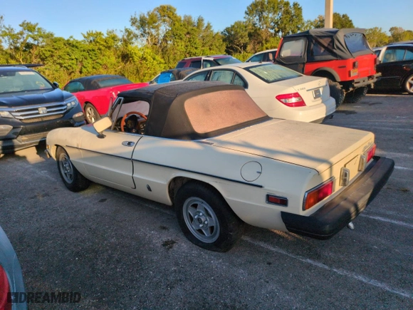1982 Alfa Romeo Alfa Romeo Veloce with VIN ZARBA5414C1014655, listed as a Copart auction lot 74420044 with 63,266 mi miles and Salvage Title. Bid and sale history available at carsss.com. Image 2.