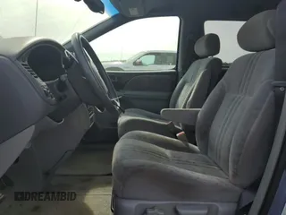 2002 Toyota Sienna LE with VIN 4T3ZF13C52U500896, listed as a Copart auction lot 53471125 with 223,003 mi miles and Salvage Title. Bid and sale history available at carsss.com. Image 7.