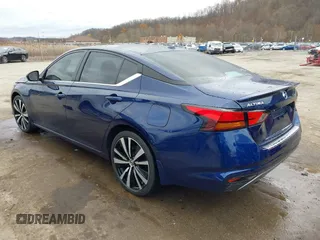 2022 Nissan Altima SR with VIN 1N4BL4CV4NN367465, listed as a IAAI auction lot 40811718 with 48,651 mi miles and . Bid and sale history available at DreamBid. Image 3.