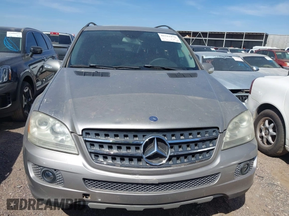 2007 Mercedes-Benz M 350 with VIN 4JGBB86E67A198474, listed as a IAAI auction lot 42323276 with 182,928 mi miles and . Bid and sale history available at DreamBid. Image 6.