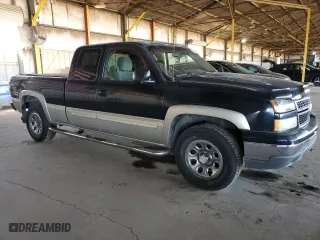 2006 Chevrolet Silverado 1500 LT2 with VIN 1GCEK19B46Z266751, listed as a Copart auction lot 50081755 with 260,634 mi miles and Salvage Title. Bid and sale history available at carsss.com. Image 4.