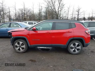 2019 Jeep Compass Latitude with VIN 3C4NJDBB7KT629155, listed as a IAAI auction lot 41812711 with 35,369 mi miles and . Bid and sale history available at DreamBid. Image 15.