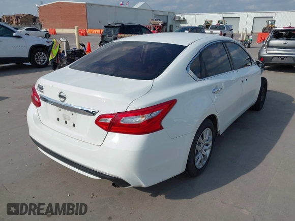 2016 Nissan Altima S with VIN 1N4AL3AP5GN310804, listed as a IAAI auction lot 42044974 with 140,021 mi miles and . Bid and sale history available at carsss.com. Image 4.