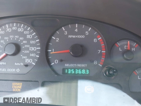 1999 Ford Mustang GT z VIN 1FAFP45X4XF117368, wystawiony jako IAAI lot #42714841 z przebiegiem 135 368 mil mil oraz . Historia ofert i sprzedaży dostępna na DreamBid. Obrazek 16.