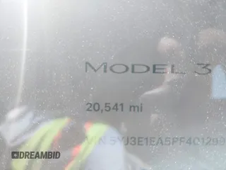 2023 Tesla Model 3 z VIN 5YJ3E1EA5PF401299, wystawiony jako IAAI lot #41968352 z przebiegiem 20 541 mil mil oraz . Historia ofert i sprzedaży dostępna na DreamBid. Obrazek 16.